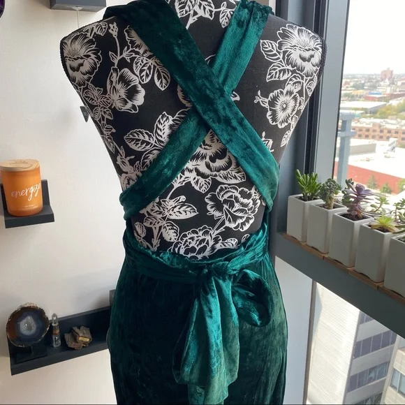 Lulu’s velvet multi-way maxi dress - Picture 10 of 11